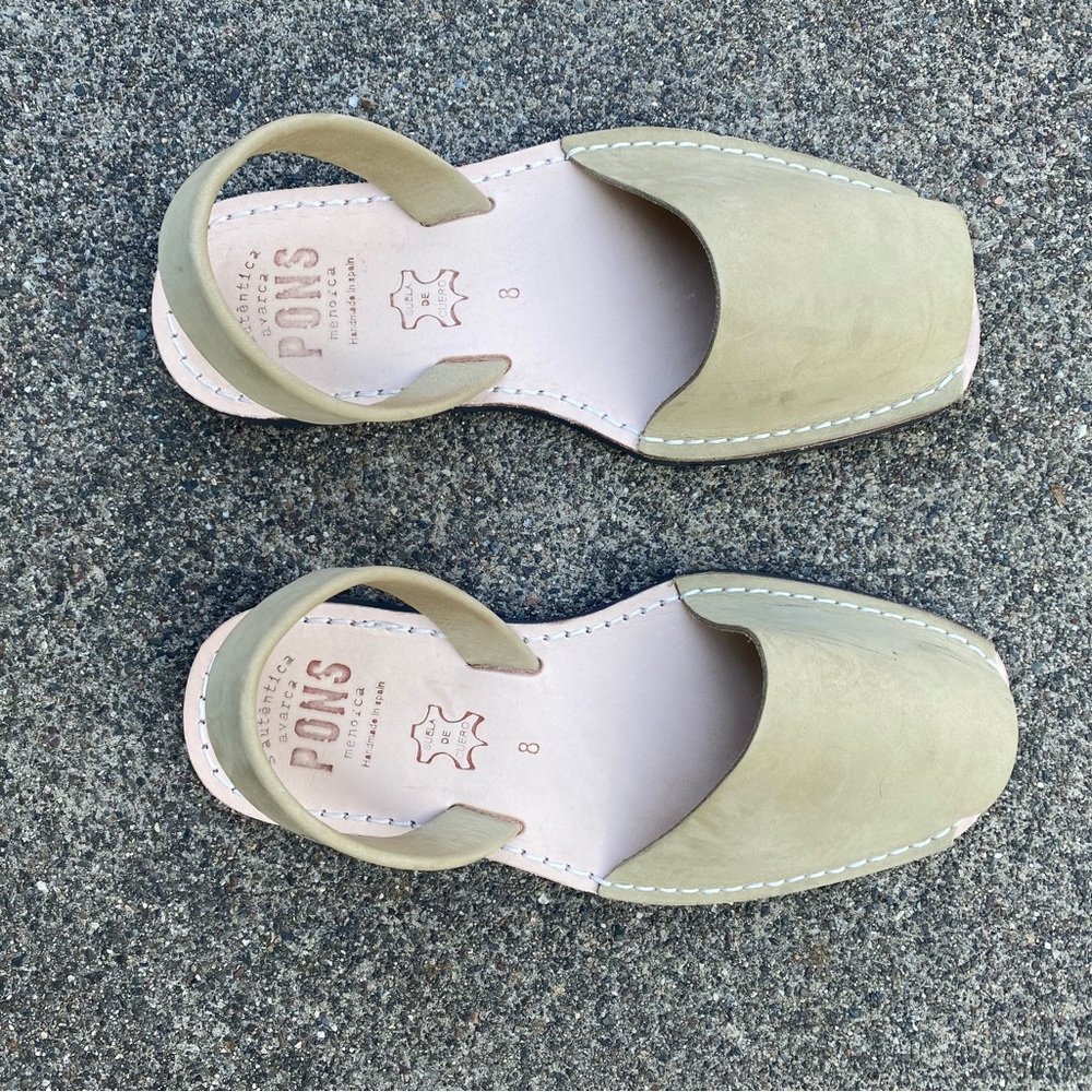 PONS classic style Avarcas, size 8, Sage green